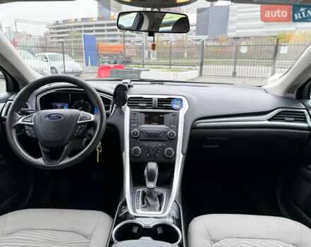 Сірий Форд Фьюжен, об'ємом двигуна 2 л та пробігом 148 тис. км за 11500 $, фото 20 на Automoto.ua