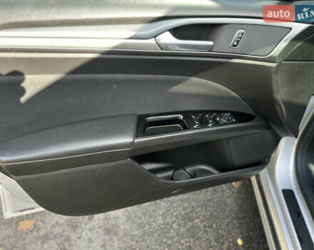 Форд Фьюжн 2015 в Киеве на Automoto.ua Серый Форд Фьюжн, объемом двигателя 2.4 л и пробегом 272 тыс. км за 7999 $, фото 14 на Automoto.ua