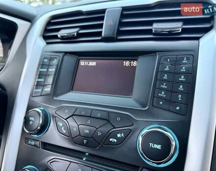 Сірий Форд Фьюжен, об'ємом двигуна 2 л та пробігом 163 тис. км за 8300 $, фото 49 на Automoto.ua