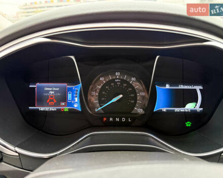 Сірий Форд Фьюжен, об'ємом двигуна 2 л та пробігом 148 тис. км за 11500 $, фото 4 на Automoto.ua