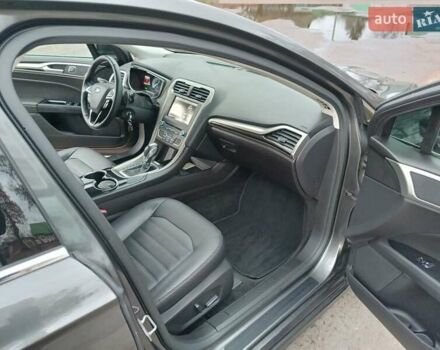 Сірий Форд Фьюжен, об'ємом двигуна 2 л та пробігом 121 тис. км за 12700 $, фото 15 на Automoto.ua