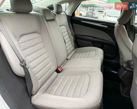 Сірий Форд Фьюжен, об'ємом двигуна 2 л та пробігом 148 тис. км за 11500 $, фото 19 на Automoto.ua