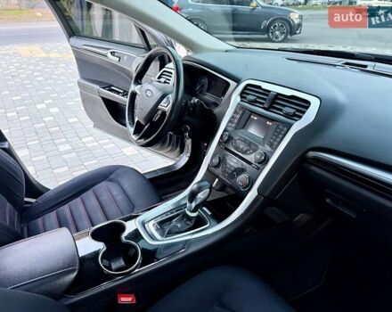 Сірий Форд Фьюжен, об'ємом двигуна 2 л та пробігом 163 тис. км за 8300 $, фото 47 на Automoto.ua