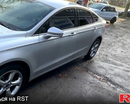 Серый Форд Фьюжн, объемом двигателя 2.5 л и пробегом 131 тыс. км за 10000 $, фото 4 на Automoto.ua