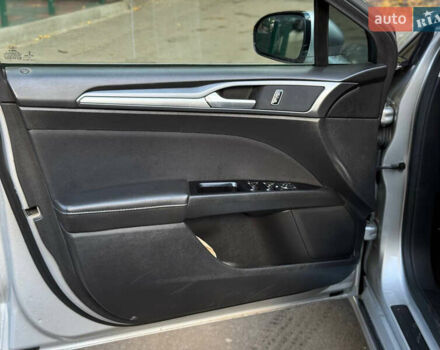 Сірий Форд Фьюжен, об'ємом двигуна 2.49 л та пробігом 270 тис. км за 7999 $, фото 17 на Automoto.ua