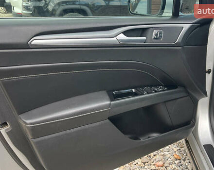 Форд Фьюжн 2015 в Коломые на Automoto.ua Серый Форд Фьюжн, объемом двигателя 2 л и пробегом 165 тыс. км за 10500 $, фото 23 на Automoto.ua