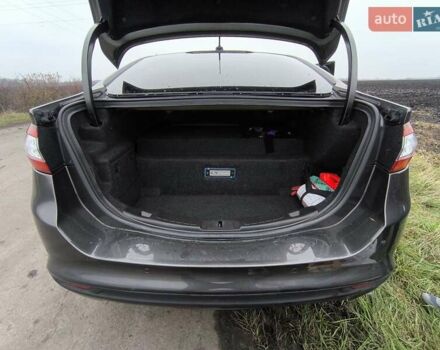 Сірий Форд Фьюжен, об'ємом двигуна 2 л та пробігом 155 тис. км за 12500 $, фото 10 на Automoto.ua