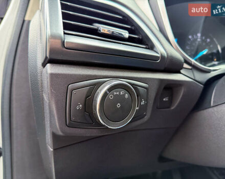 Сірий Форд Фьюжен, об'ємом двигуна 2 л та пробігом 148 тис. км за 11500 $, фото 10 на Automoto.ua