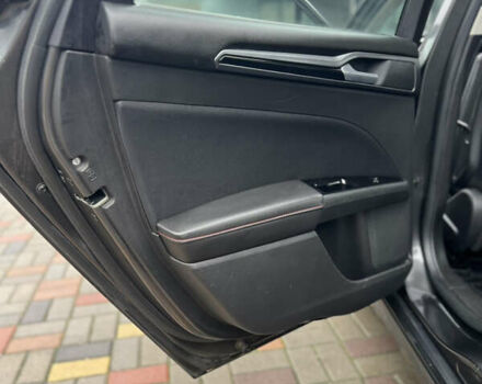 Серый Форд Фьюжн, объемом двигателя 2.5 л и пробегом 211 тыс. км за 9700 $, фото 9 на Automoto.ua