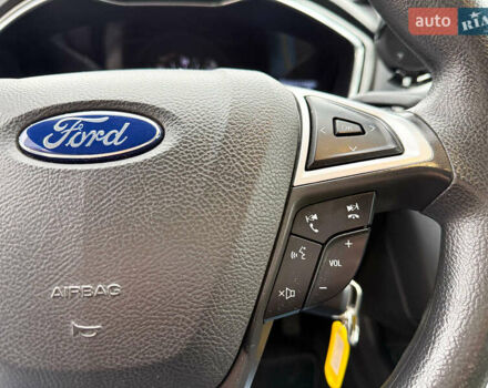 Сірий Форд Фьюжен, об'ємом двигуна 2 л та пробігом 148 тис. км за 11500 $, фото 6 на Automoto.ua