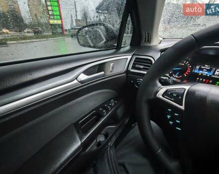 Серый Форд Фьюжн, объемом двигателя 2.49 л и пробегом 180 тыс. км за 9999 $, фото 43 на Automoto.ua