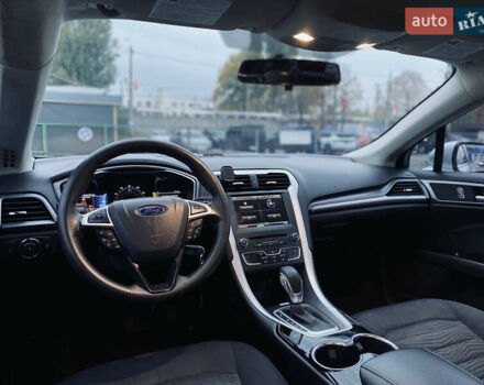 Серый Форд Фьюжн, объемом двигателя 2.49 л и пробегом 194 тыс. км за 9300 $, фото 18 на Automoto.ua