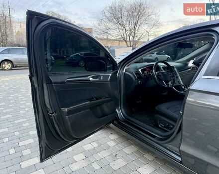 Сірий Форд Фьюжен, об'ємом двигуна 2 л та пробігом 163 тис. км за 8300 $, фото 29 на Automoto.ua