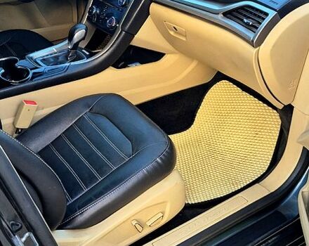 Серый Форд Фьюжн, объемом двигателя 2.5 л и пробегом 230 тыс. км за 8999 $, фото 7 на Automoto.ua