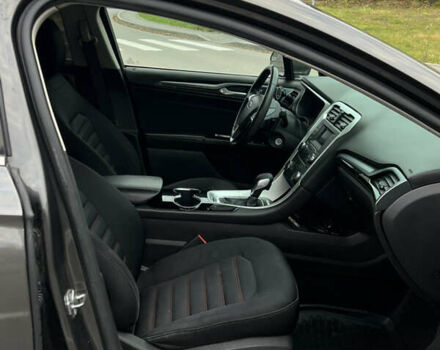 Серый Форд Фьюжн, объемом двигателя 2 л и пробегом 250 тыс. км за 9200 $, фото 22 на Automoto.ua