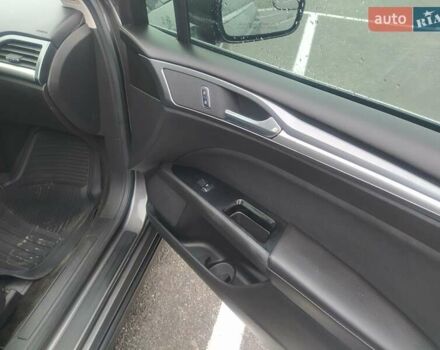 Серый Форд Фьюжн, объемом двигателя 2.5 л и пробегом 259 тыс. км за 10500 $, фото 16 на Automoto.ua