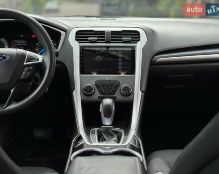 Серый Форд Фьюжн, объемом двигателя 2.5 л и пробегом 270 тыс. км за 8890 $, фото 43 на Automoto.ua