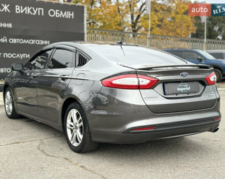 Серый Форд Фьюжн, объемом двигателя 2 л и пробегом 255 тыс. км за 10999 $, фото 3 на Automoto.ua