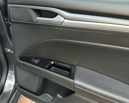 Серый Форд Фьюжн, объемом двигателя 2 л и пробегом 226 тыс. км за 11275 $, фото 10 на Automoto.ua