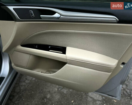 Сірий Форд Фьюжен, об'ємом двигуна 2.49 л та пробігом 290 тис. км за 8899 $, фото 34 на Automoto.ua