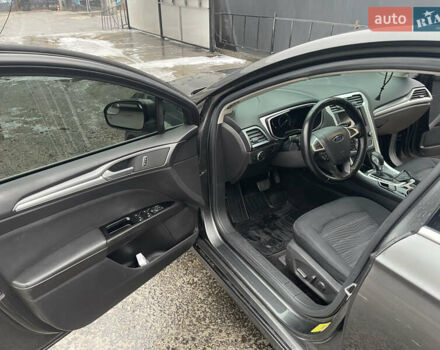 Серый Форд Фьюжн, объемом двигателя 2.49 л и пробегом 190 тыс. км за 10700 $, фото 7 на Automoto.ua