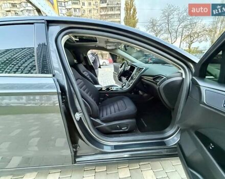 Сірий Форд Фьюжен, об'ємом двигуна 2 л та пробігом 163 тис. км за 8300 $, фото 44 на Automoto.ua