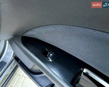 Сірий Форд Фьюжен, об'ємом двигуна 2 л та пробігом 163 тис. км за 8300 $, фото 39 на Automoto.ua