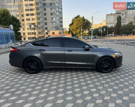 Серый Форд Фьюжн, объемом двигателя 2.49 л и пробегом 206 тыс. км за 9300 $, фото 7 на Automoto.ua