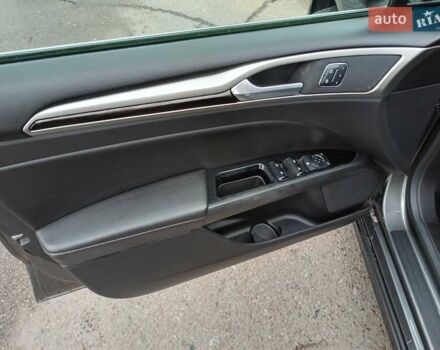 Сірий Форд Фьюжен, об'ємом двигуна 2 л та пробігом 121 тис. км за 12700 $, фото 9 на Automoto.ua