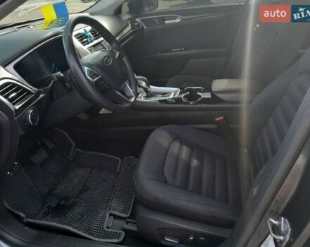 Сірий Форд Фьюжен, об'ємом двигуна 2 л та пробігом 160 тис. км за 9900 $, фото 1 на Automoto.ua