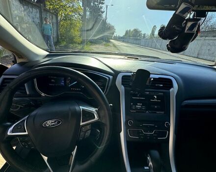 Серый Форд Фьюжн, объемом двигателя 2.5 л и пробегом 107 тыс. км за 9300 $, фото 6 на Automoto.ua