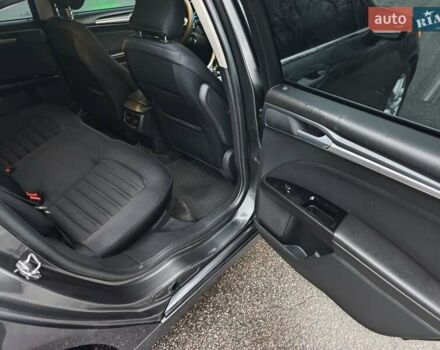 Серый Форд Фьюжн, объемом двигателя 2.49 л и пробегом 180 тыс. км за 9999 $, фото 15 на Automoto.ua