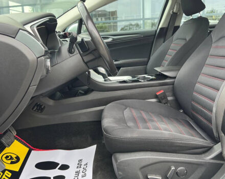 Серый Форд Фьюжн, объемом двигателя 2 л и пробегом 156 тыс. км за 10900 $, фото 9 на Automoto.ua