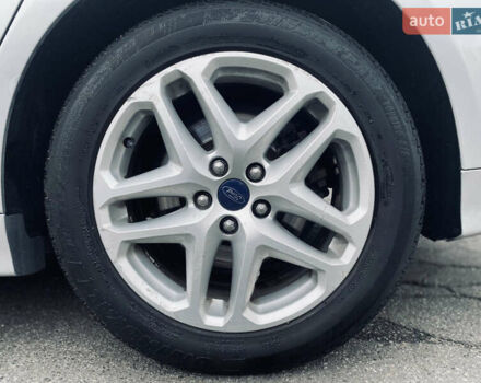 Серый Форд Фьюжн, объемом двигателя 2.49 л и пробегом 194 тыс. км за 9300 $, фото 12 на Automoto.ua