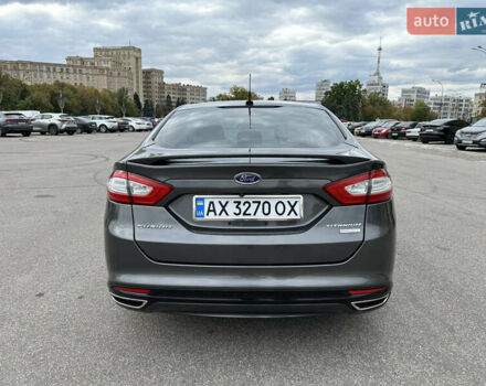 Серый Форд Фьюжн, объемом двигателя 2 л и пробегом 129 тыс. км за 11200 $, фото 3 на Automoto.ua