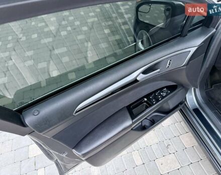 Сірий Форд Фьюжен, об'ємом двигуна 2 л та пробігом 163 тис. км за 8300 $, фото 27 на Automoto.ua