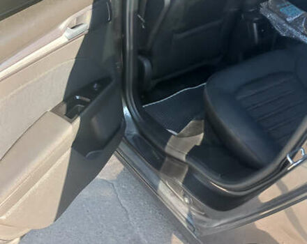 Серый Форд Фьюжн, объемом двигателя 2.49 л и пробегом 162 тыс. км за 11800 $, фото 8 на Automoto.ua