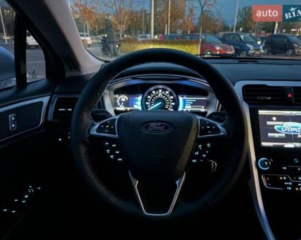 Серый Форд Фьюжн, объемом двигателя 2.49 л и пробегом 171 тыс. км за 12490 $, фото 12 на Automoto.ua