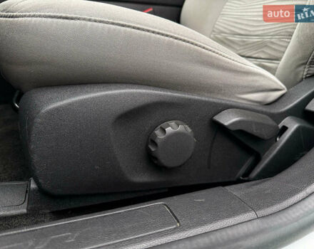 Сірий Форд Фьюжен, об'ємом двигуна 2 л та пробігом 148 тис. км за 11500 $, фото 12 на Automoto.ua