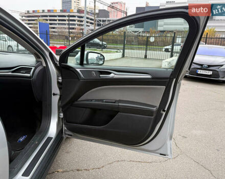 Сірий Форд Фьюжен, об'ємом двигуна 2 л та пробігом 148 тис. км за 11500 $, фото 13 на Automoto.ua