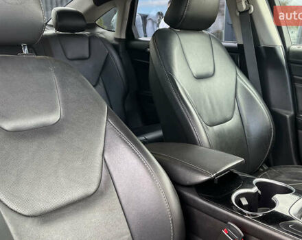 Форд Фьюжн 2015 в Коломые на Automoto.ua Серый Форд Фьюжн, объемом двигателя 2 л и пробегом 165 тыс. км за 10500 $, фото 22 на Automoto.ua