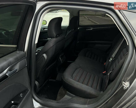 Серый Форд Фьюжн, объемом двигателя 2 л и пробегом 250 тыс. км за 9200 $, фото 13 на Automoto.ua