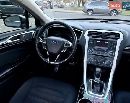 Сірий Форд Фьюжен, об'ємом двигуна 2 л та пробігом 163 тис. км за 8300 $, фото 67 на Automoto.ua