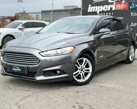 Серый Форд Фьюжн, объемом двигателя 2 л и пробегом 255 тыс. км за 10999 $, фото 2 на Automoto.ua