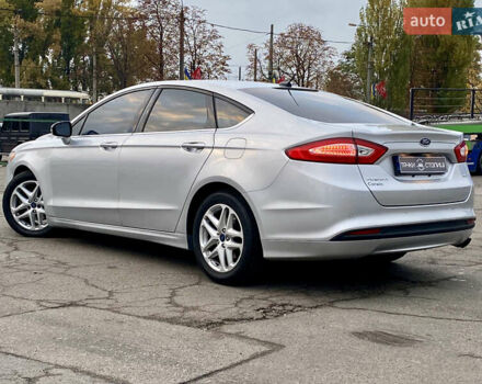 Серый Форд Фьюжн, объемом двигателя 2.49 л и пробегом 194 тыс. км за 9300 $, фото 4 на Automoto.ua