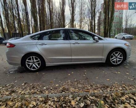 Серый Форд Фьюжн, объемом двигателя 2.49 л и пробегом 184 тыс. км за 9800 $, фото 7 на Automoto.ua