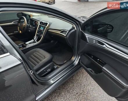 Серый Форд Фьюжн, объемом двигателя 2.49 л и пробегом 180 тыс. км за 9999 $, фото 18 на Automoto.ua