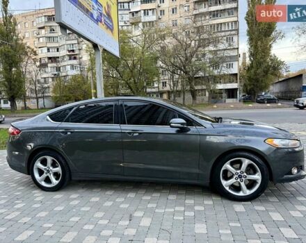 Сірий Форд Фьюжен, об'ємом двигуна 2 л та пробігом 163 тис. км за 8300 $, фото 5 на Automoto.ua