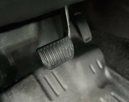 Серый Форд Фьюжн, объемом двигателя 2.5 л и пробегом 211 тыс. км за 9700 $, фото 18 на Automoto.ua