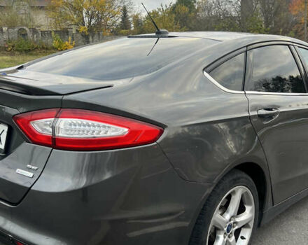 Серый Форд Фьюжн, объемом двигателя 2 л и пробегом 250 тыс. км за 9200 $, фото 6 на Automoto.ua